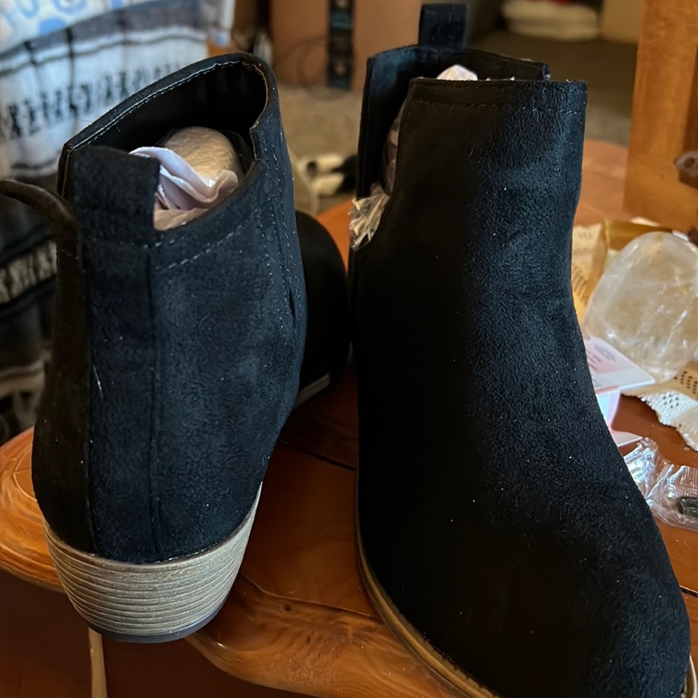 Journee Collection Footwear - Picture 2 of 6